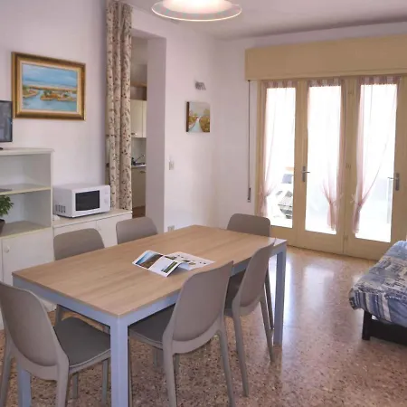 Apartamento Apartments in Lignano Sabbiadoro 42753 Lignano Sabbiadoro